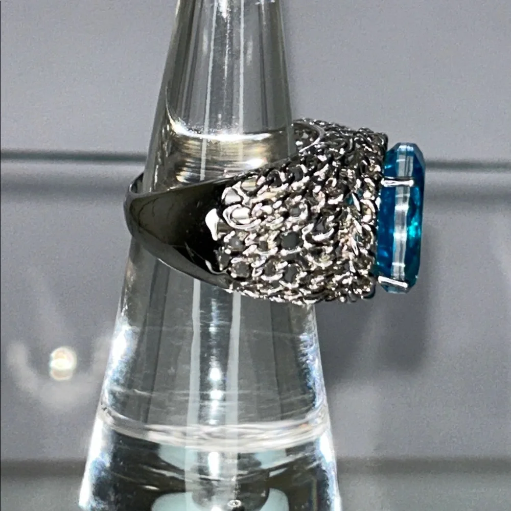 NWOT Sterling Silver Genuine Neon Blue Topaz Gemstone Designer Ring Bohemian